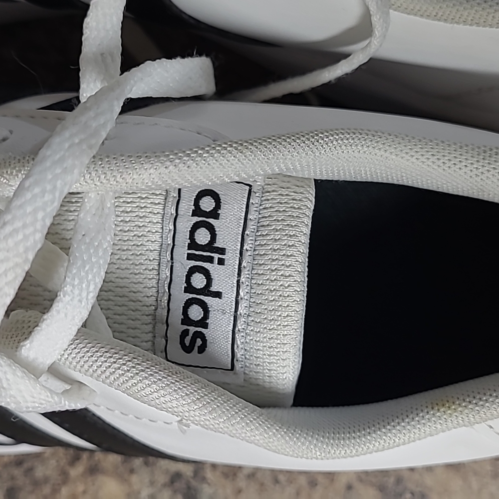 Classic Adidas Leather Sneakers - Picture 4 of 10